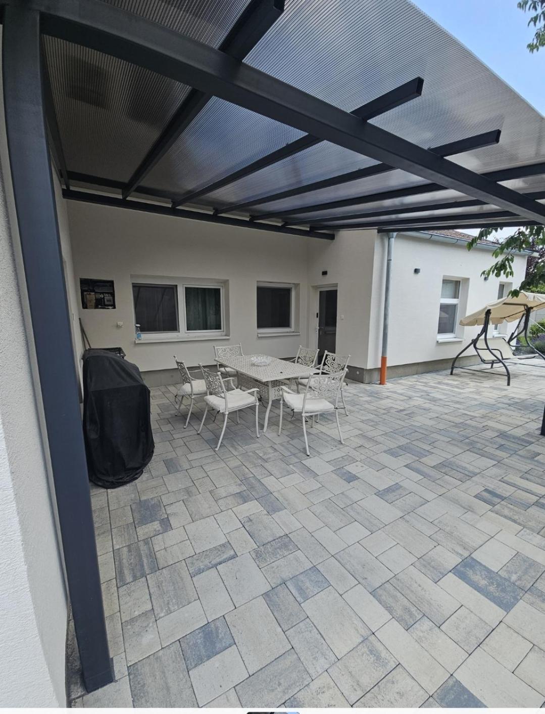 Apartmany Centro & Jacuzzi Piest'any Eksteriør billede