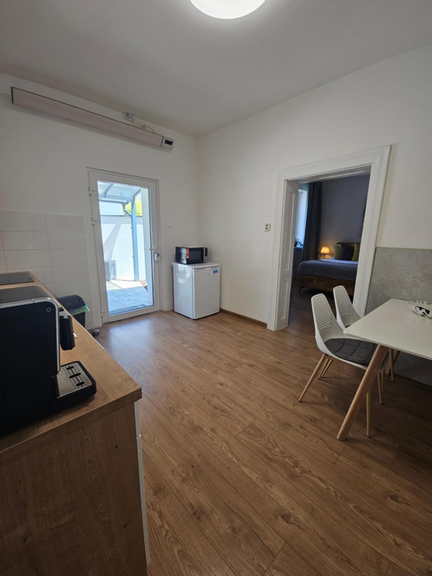 Apartmany Centro & Jacuzzi Piest'any Eksteriør billede