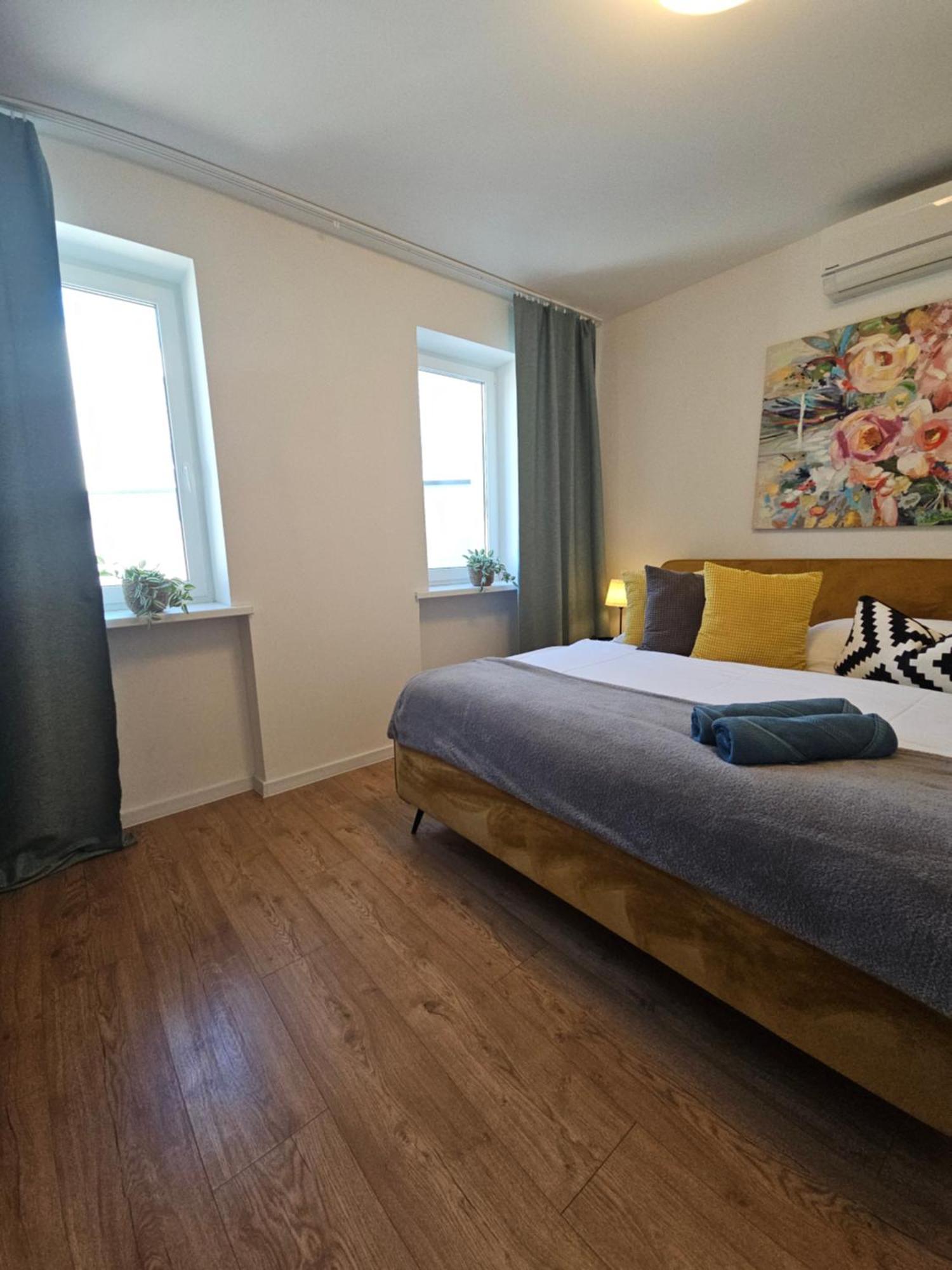 Apartmany Centro & Jacuzzi Piest'any Eksteriør billede