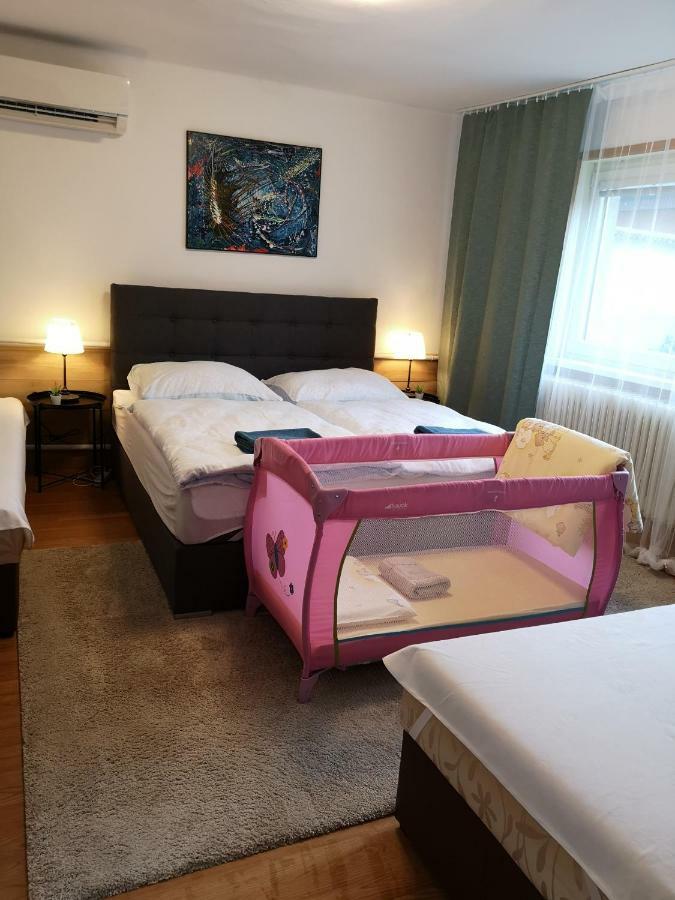 Apartmany Centro & Jacuzzi Piest'any Eksteriør billede